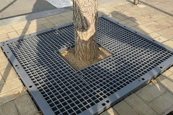 Fiberglass grate