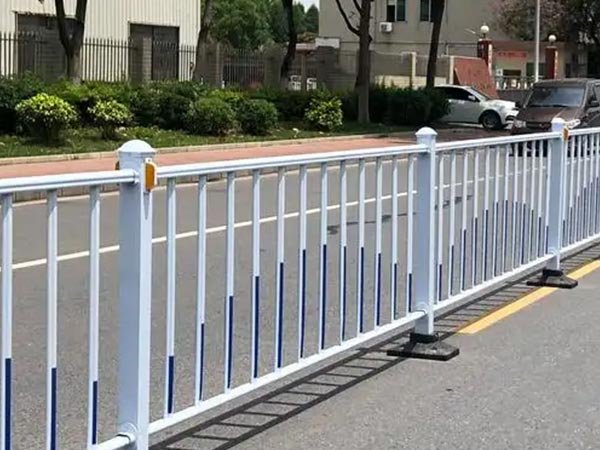Fiberglass guardrail Fiberglass guardrail